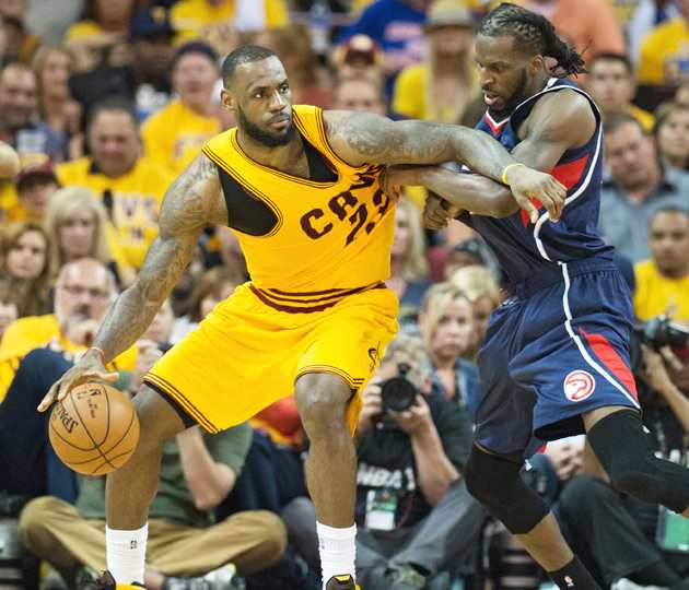 lebron-james-cavaliers-demarre-carroll-hawks-game-3-2015-nba-playoffs.jpg